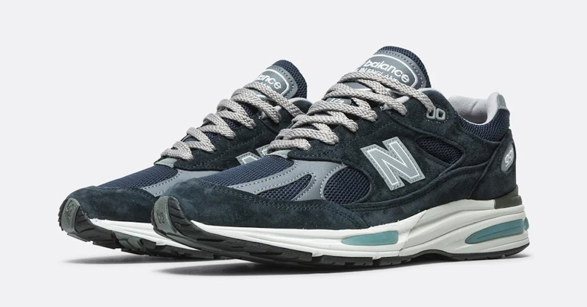 Marineblau erscheint auf dem neusten New Balance 991v2